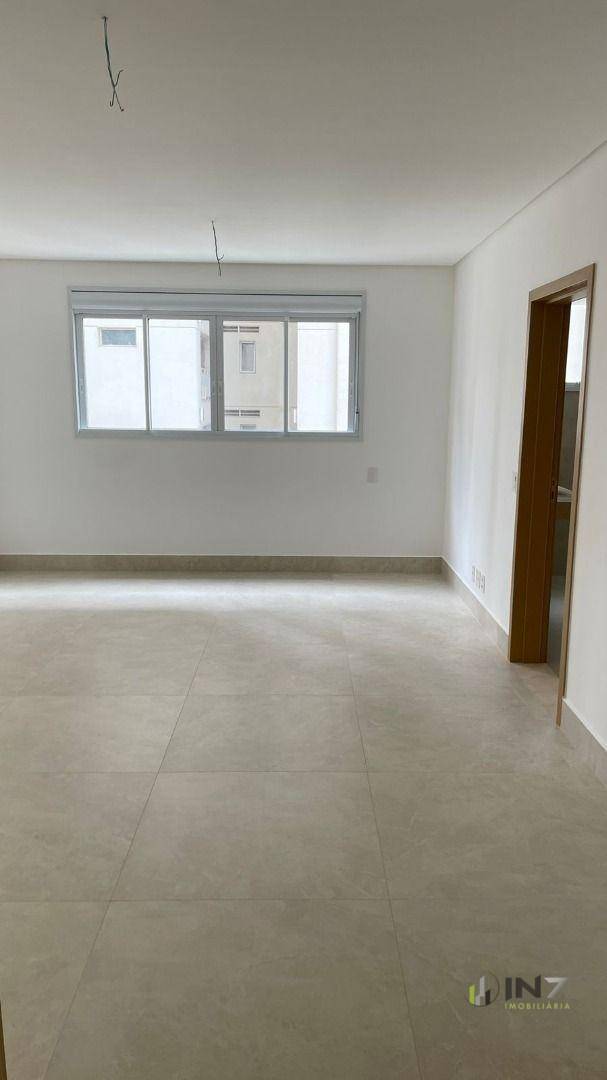 Apartamento à venda com 3 quartos, 227m² - Foto 17