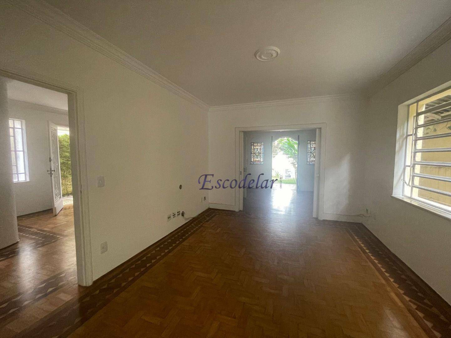 Casa para alugar com 4 quartos, 260m² - Foto 12