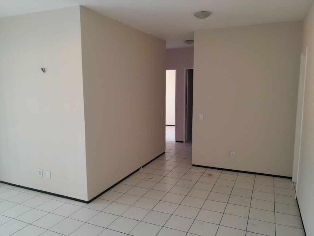 Apartamento para alugar com 3 quartos, 95m² - Foto 8