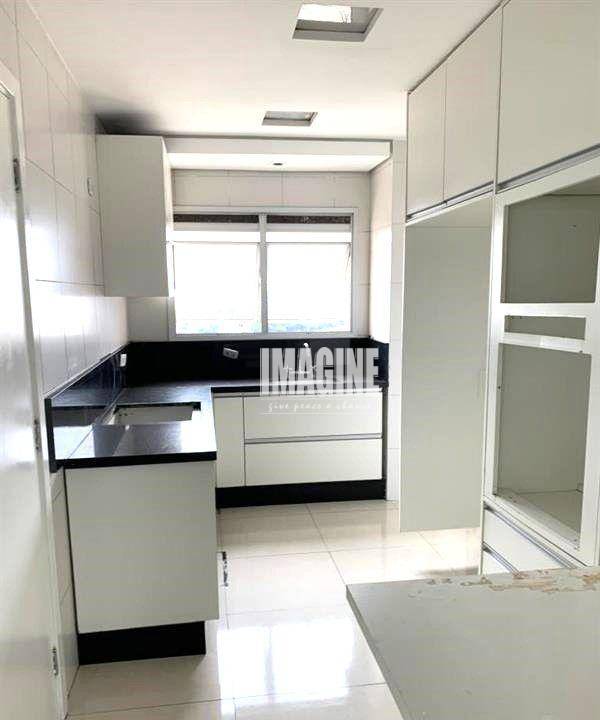 Apartamento à venda com 3 quartos, 156m² - Foto 7