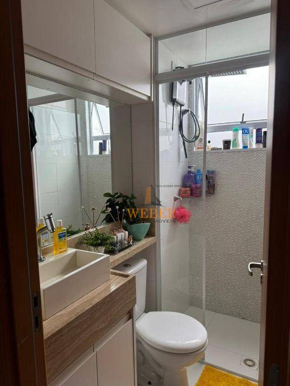 Apartamento à venda com 2 quartos, 40m² - Foto 19