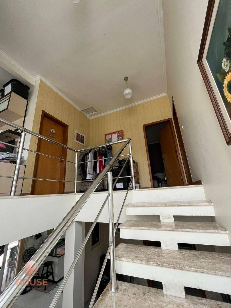 Casa de Condomínio à venda com 3 quartos, 230m² - Foto 10