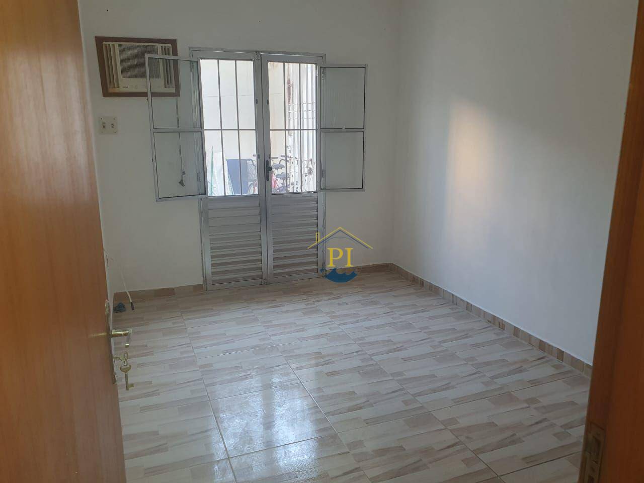 Casa à venda com 2 quartos, 75m² - Foto 12