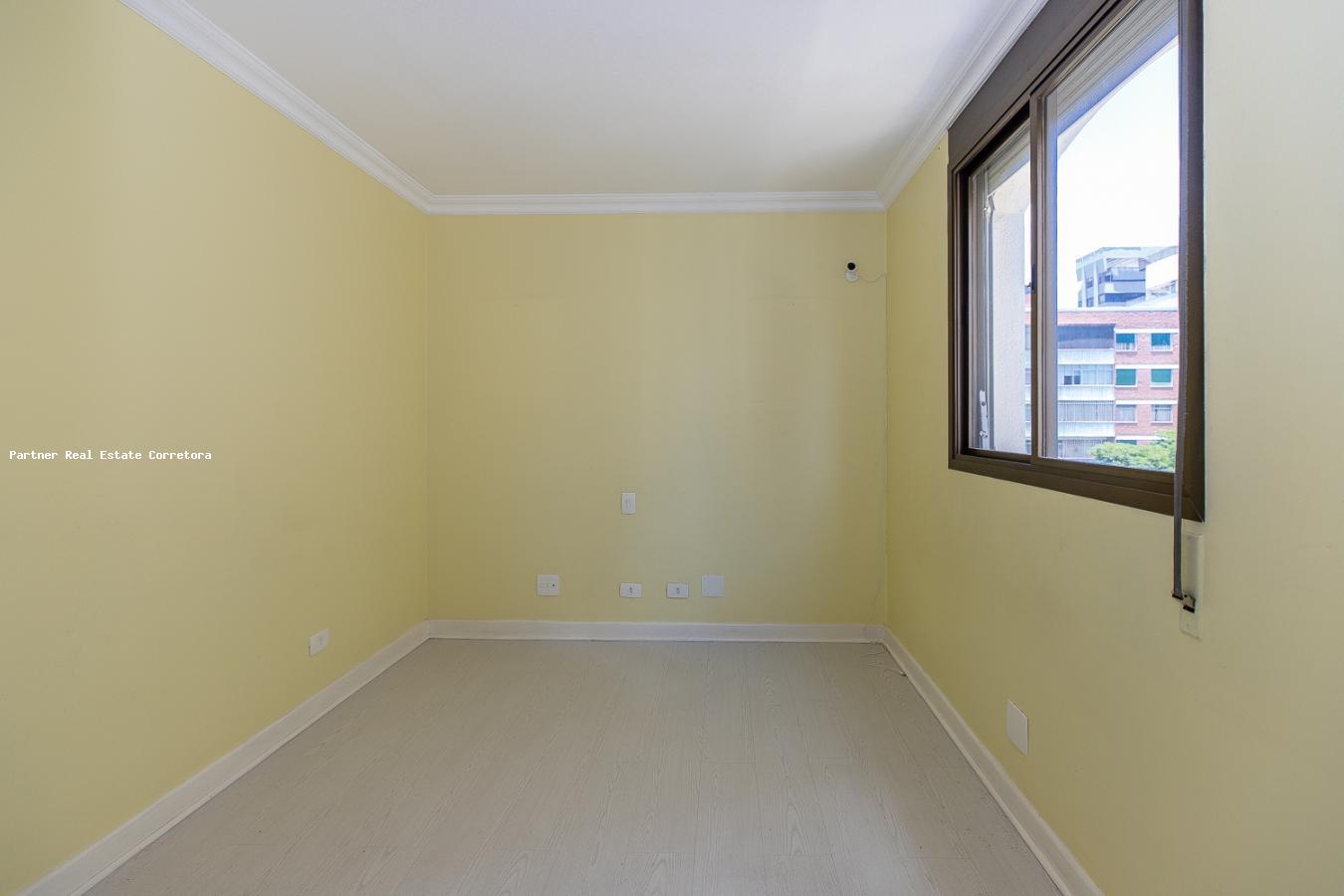 Apartamento à venda com 3 quartos, 203m² - Foto 22