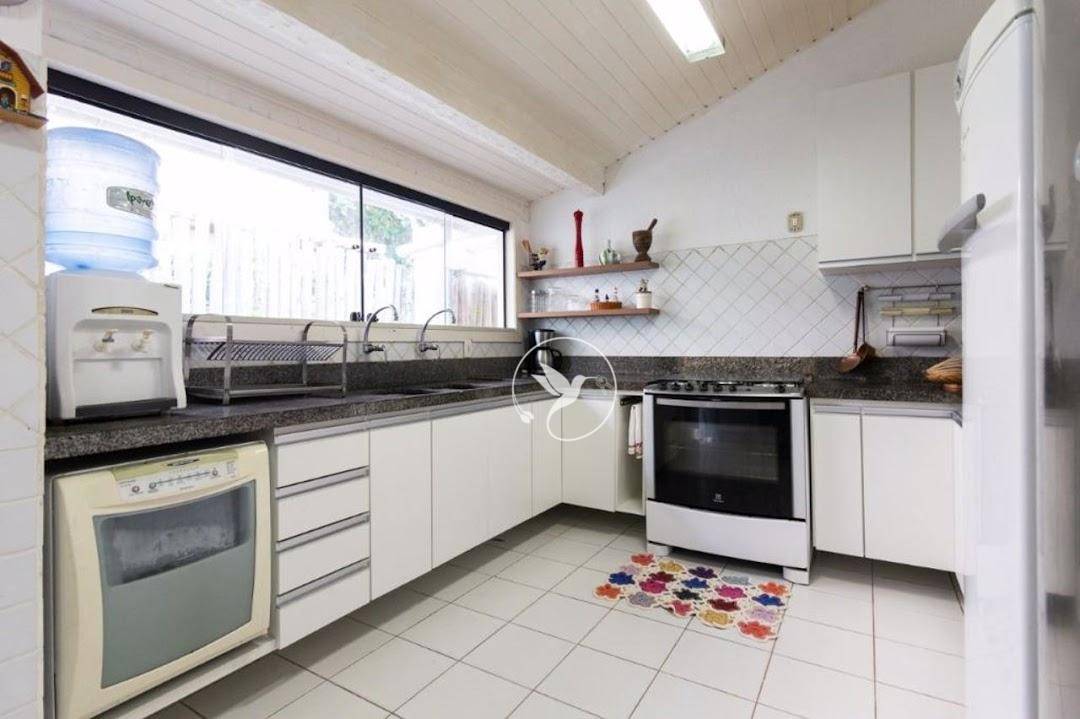 Casa de Condomínio à venda com 5 quartos, 300m² - Foto 10