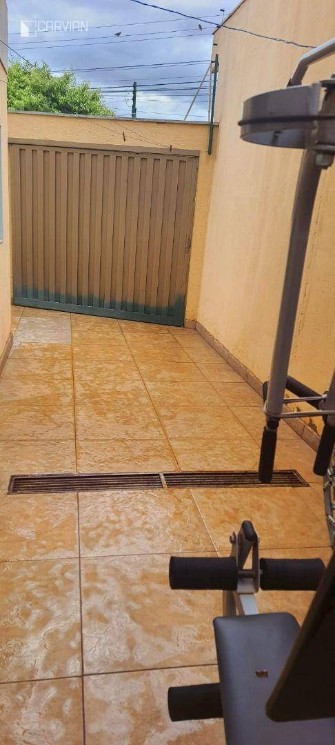 Apartamento à venda com 2 quartos, 75m² - Foto 24