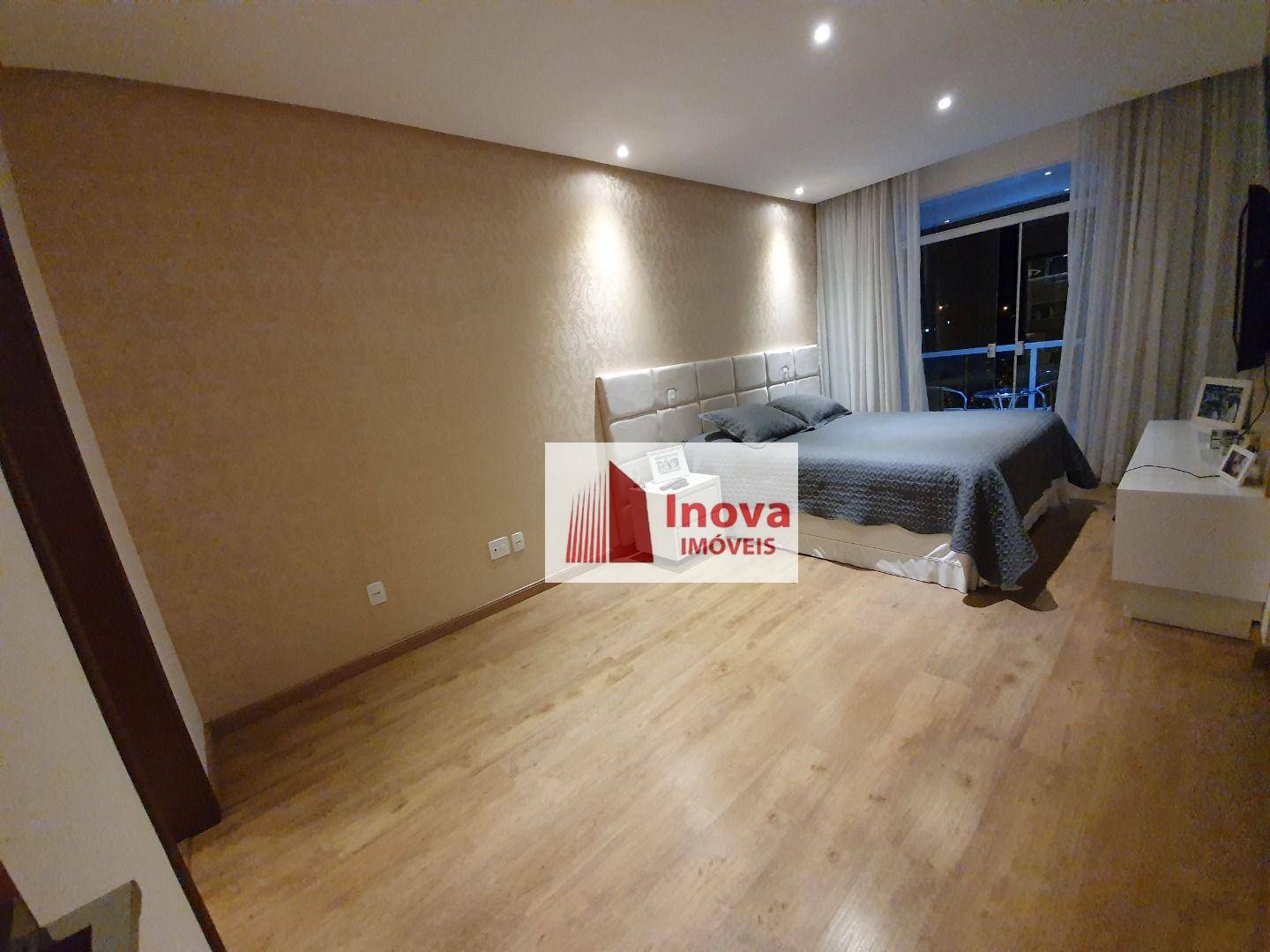 Apartamento à venda com 3 quartos, 140m² - Foto 18