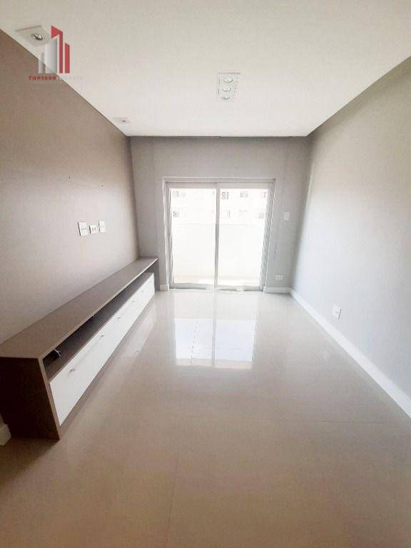 Apartamento à venda com 3 quartos, 83m² - Foto 3