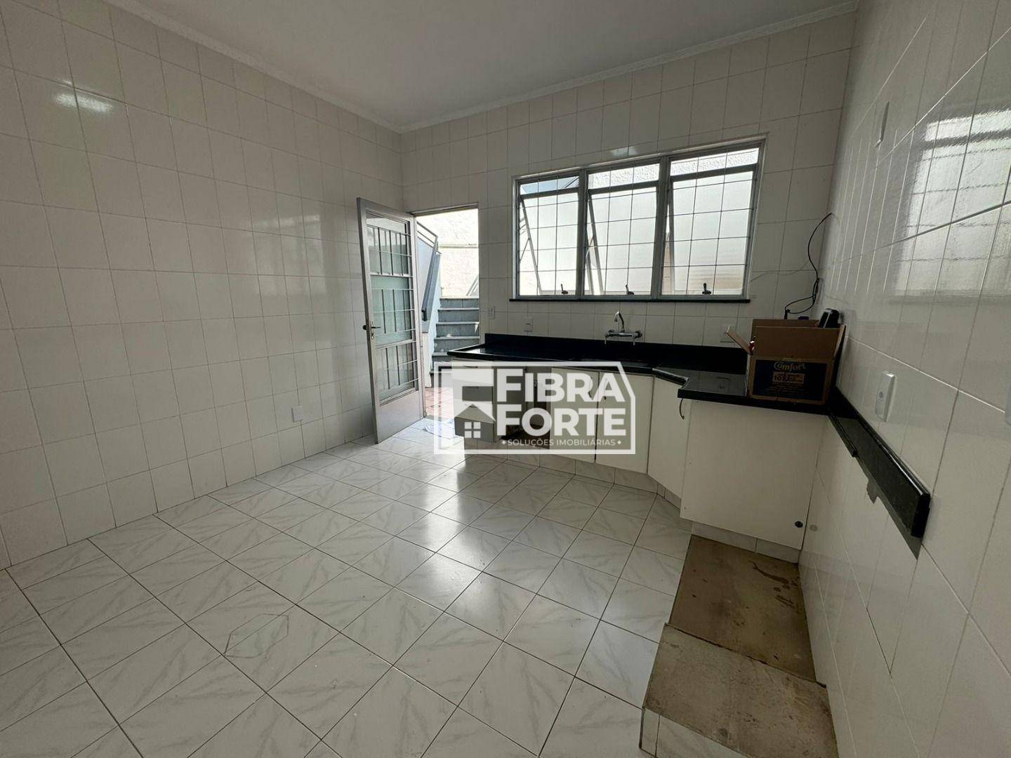 Casa à venda com 3 quartos, 199m² - Foto 11