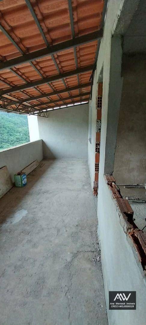 Casa à venda com 4 quartos, 300m² - Foto 27