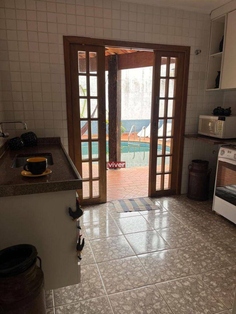 Casa para alugar com 3 quartos, 335m² - Foto 19