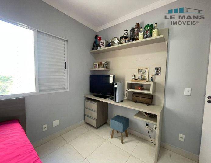 Apartamento à venda com 3 quartos, 79m² - Foto 8