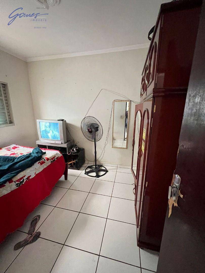 Casa à venda com 2 quartos, 70m² - Foto 5