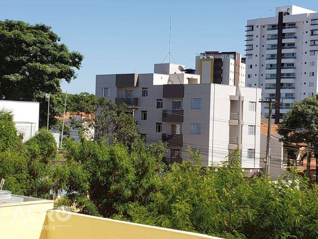 Apartamento à venda com 3 quartos, 76m² - Foto 22