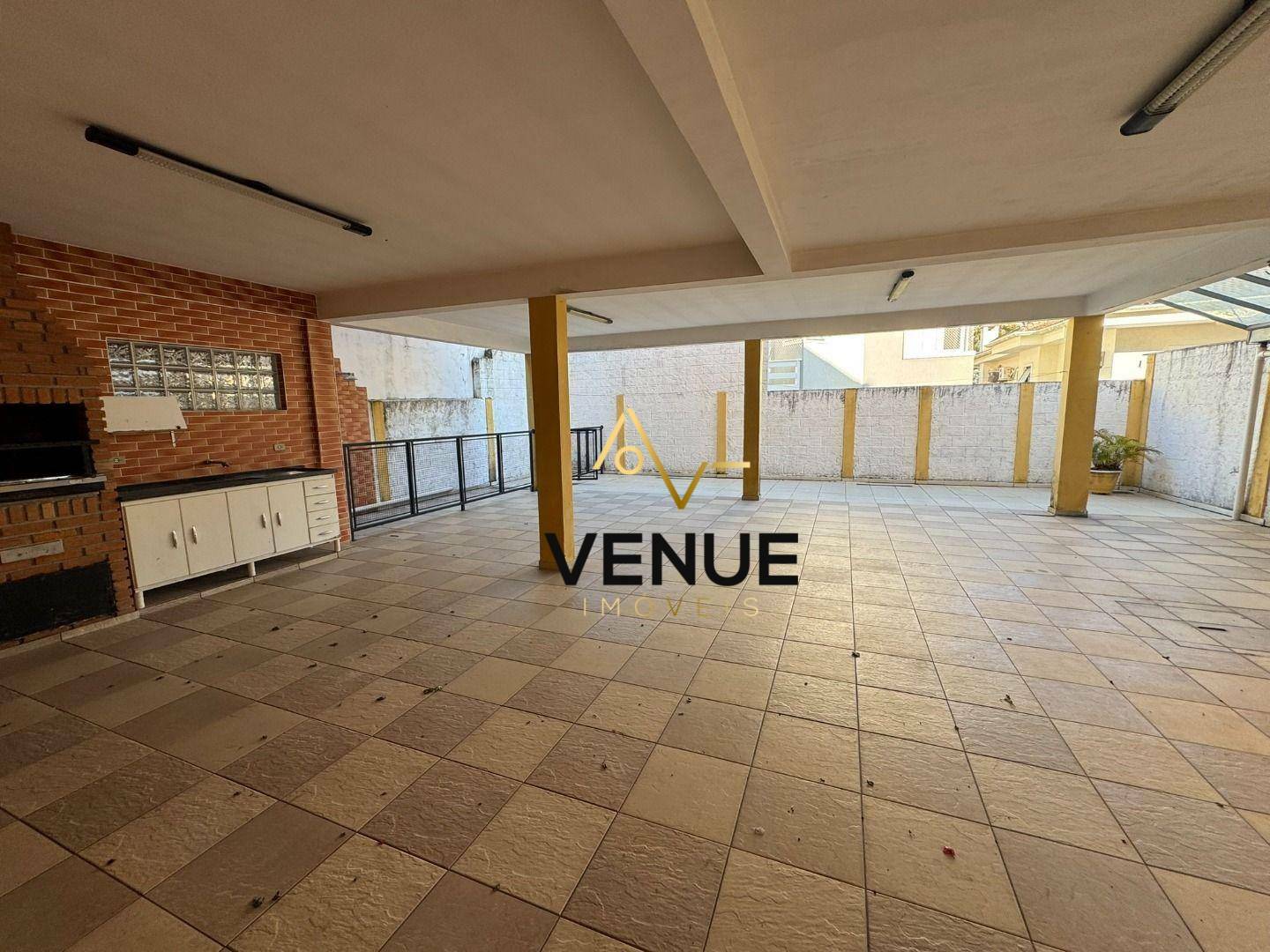 Casa de Condomínio à venda e aluguel com 3 quartos, 300m² - Foto 2