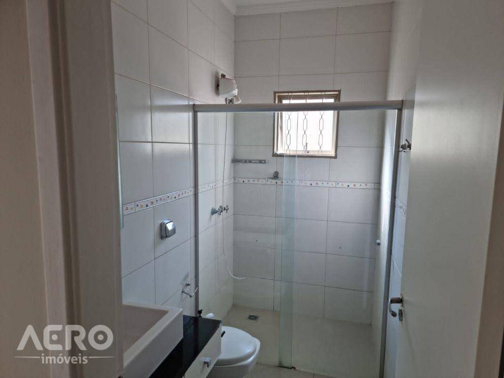 Casa à venda com 3 quartos, 175m² - Foto 11