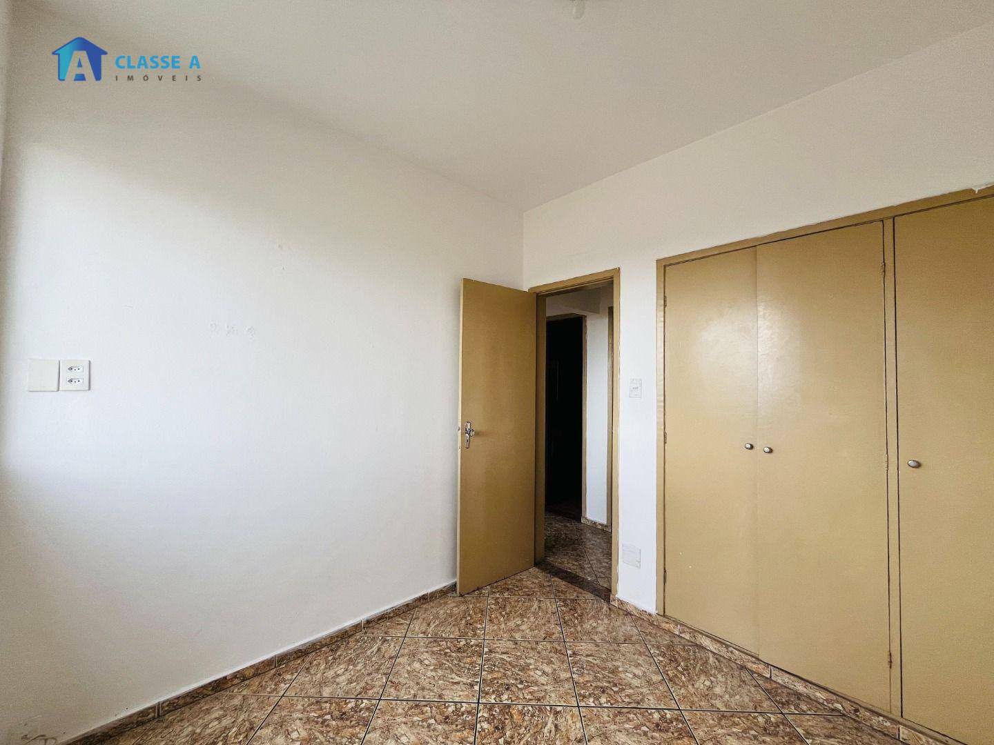 Apartamento à venda com 3 quartos, 105m² - Foto 9