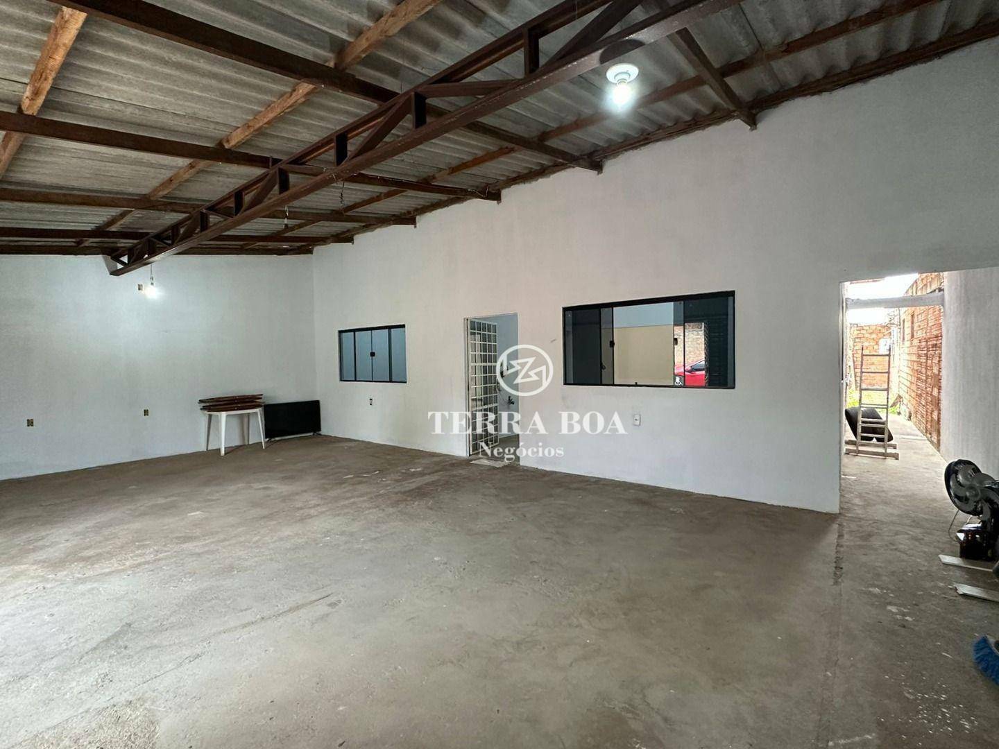 Casa à venda com 2 quartos, 150m² - Foto 3