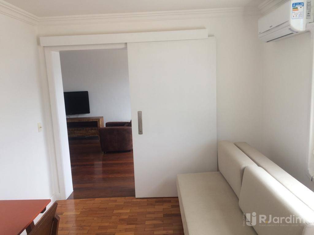 Apartamento para alugar com 3 quartos, 150m² - Foto 7