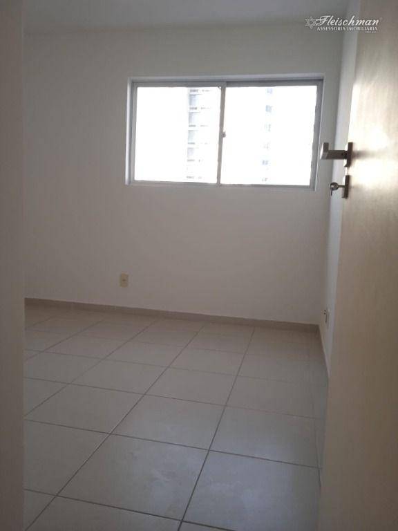 Apartamento para alugar com 3 quartos, 122m² - Foto 9