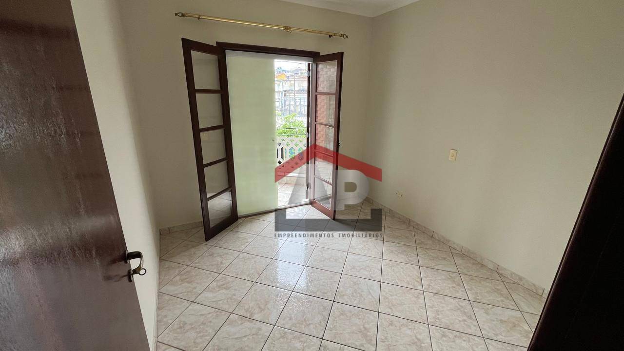Casa, 3 quartos, 220 m² - Foto 1