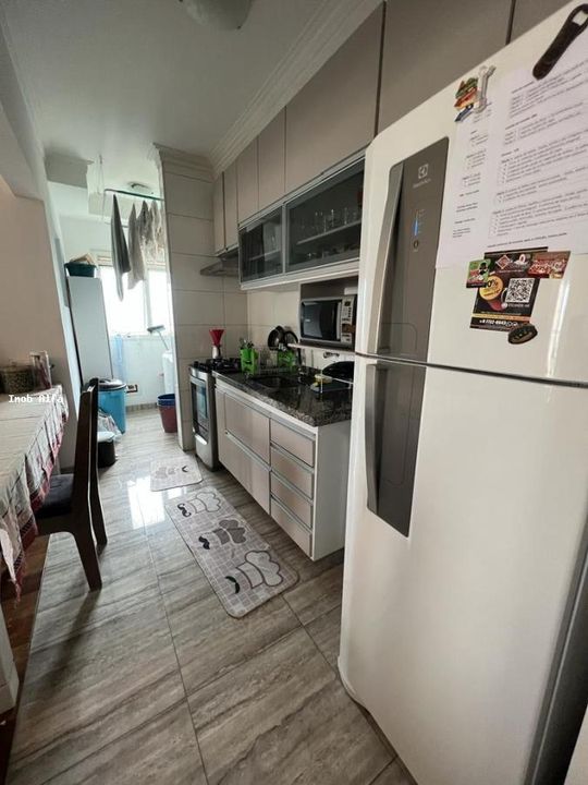 Apartamento à venda com 3 quartos, 87m² - Foto 2