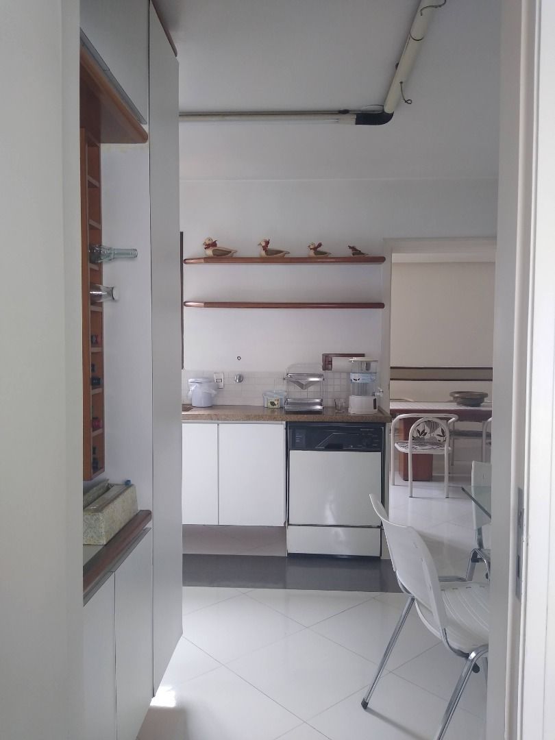 Apartamento à venda com 3 quartos, 211m² - Foto 20