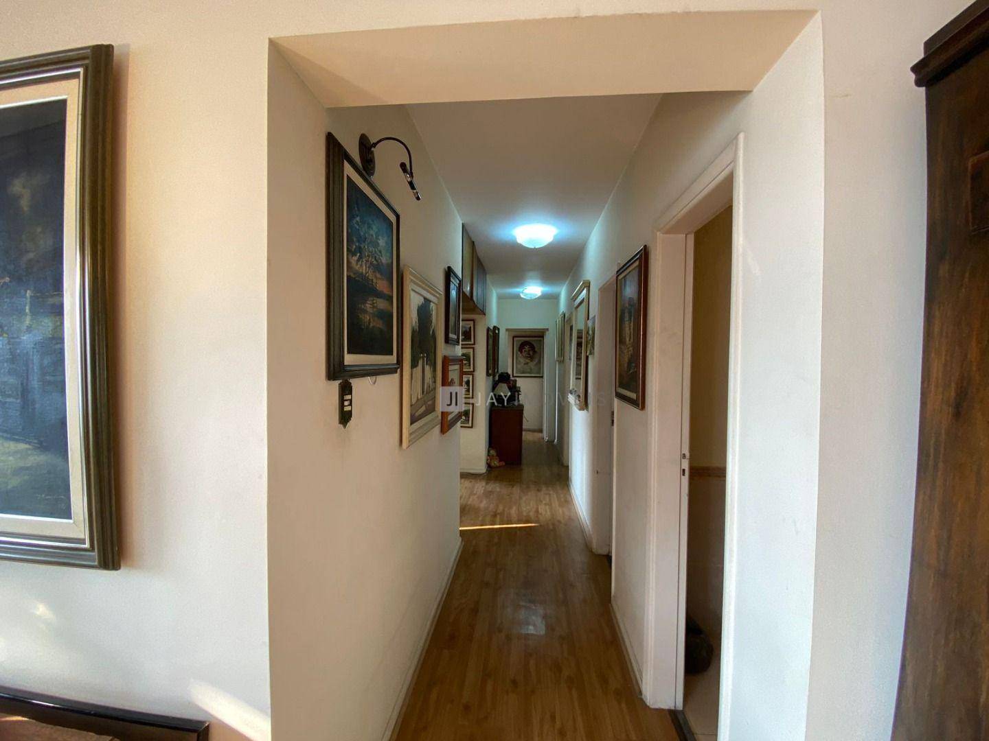 Apartamento à venda com 4 quartos, 154m² - Foto 9