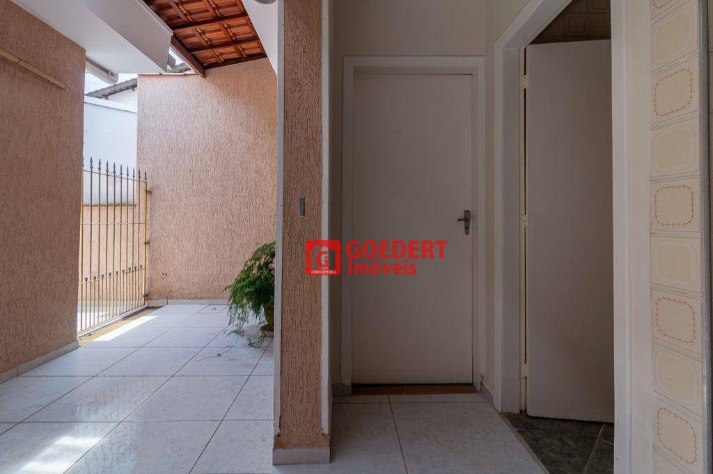 Casa à venda e aluguel com 1 quarto, 211m² - Foto 37