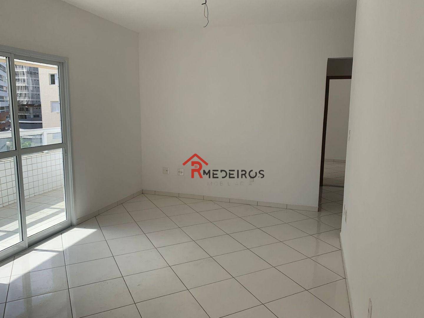 Apartamento à venda com 2 quartos, 66m² - Foto 3