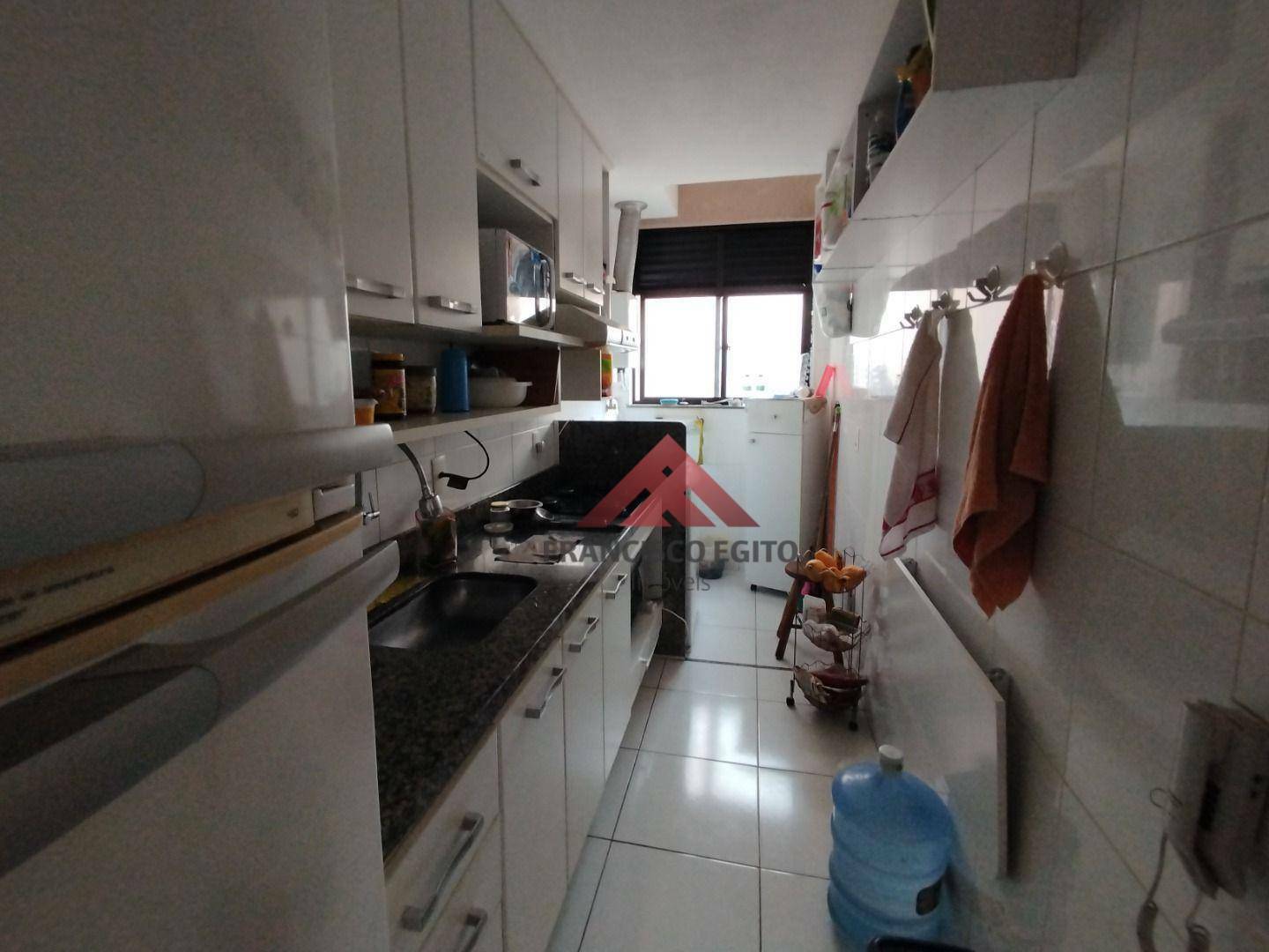 Apartamento à venda com 2 quartos, 60m² - Foto 21