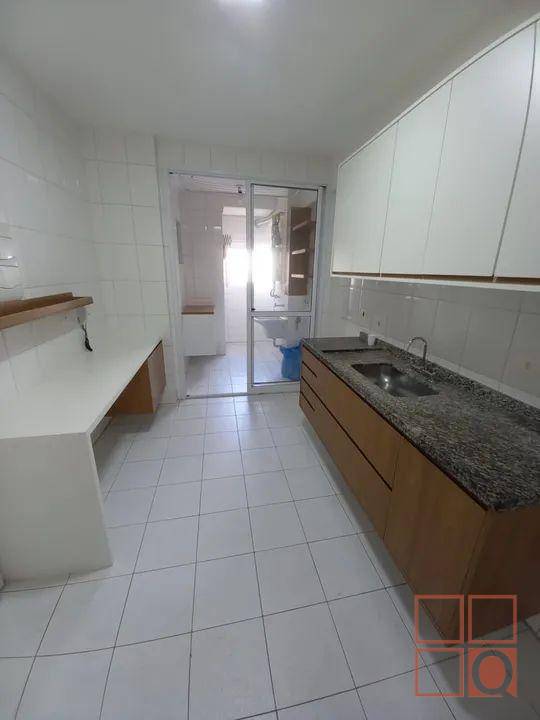 Apartamento à venda com 3 quartos, 85m² - Foto 4