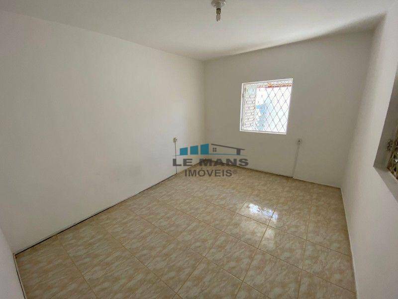 Casa à venda com 4 quartos, 182m² - Foto 8