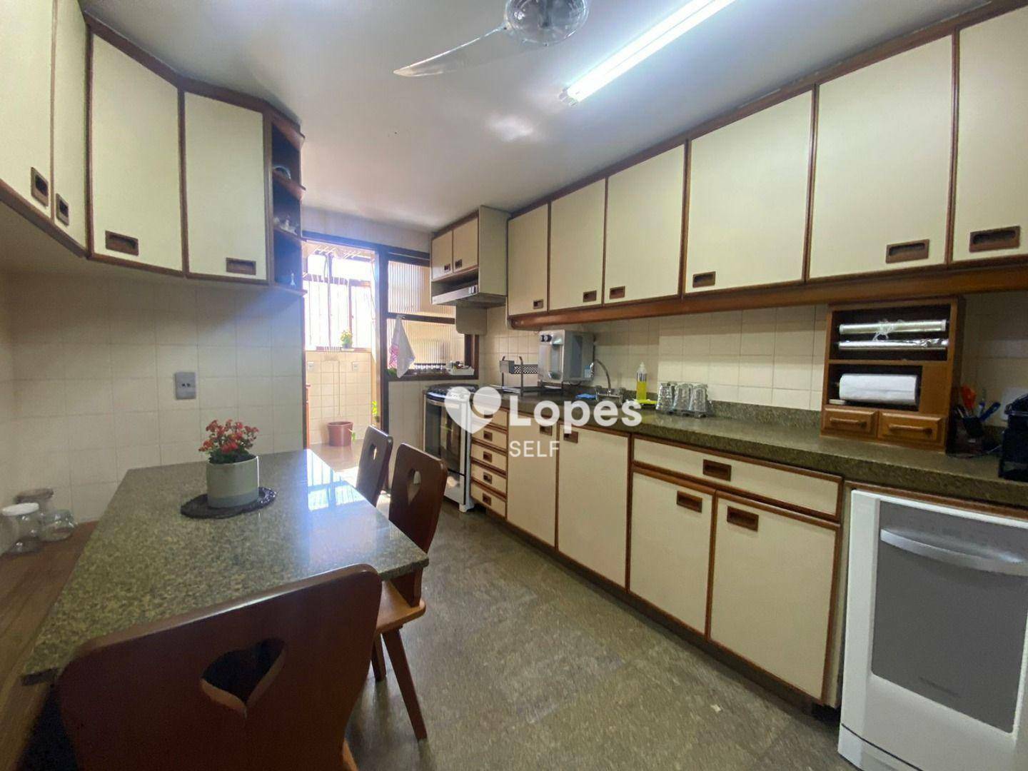 Apartamento à venda com 4 quartos, 173m² - Foto 15