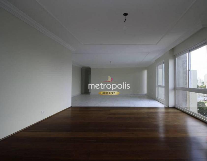 Apartamento à venda com 4 quartos, 200m² - Foto 1