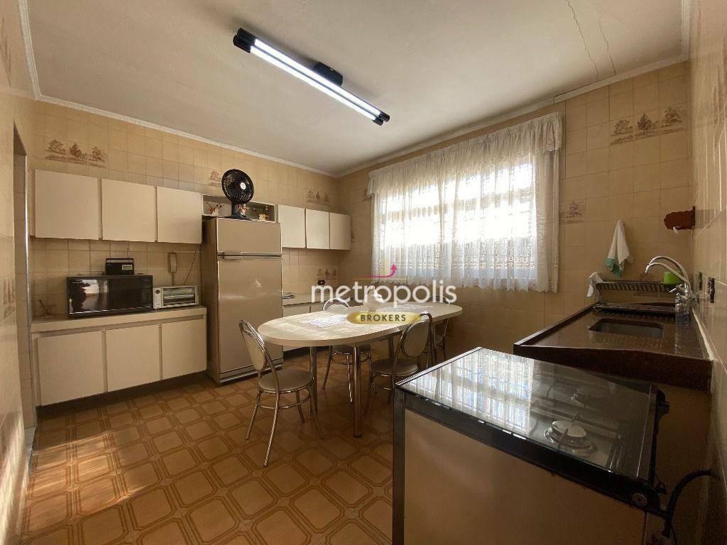 Casa à venda com 2 quartos, 180m² - Foto 11