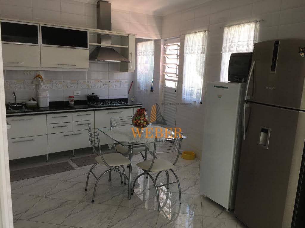 Casa à venda com 4 quartos, 330m² - Foto 19