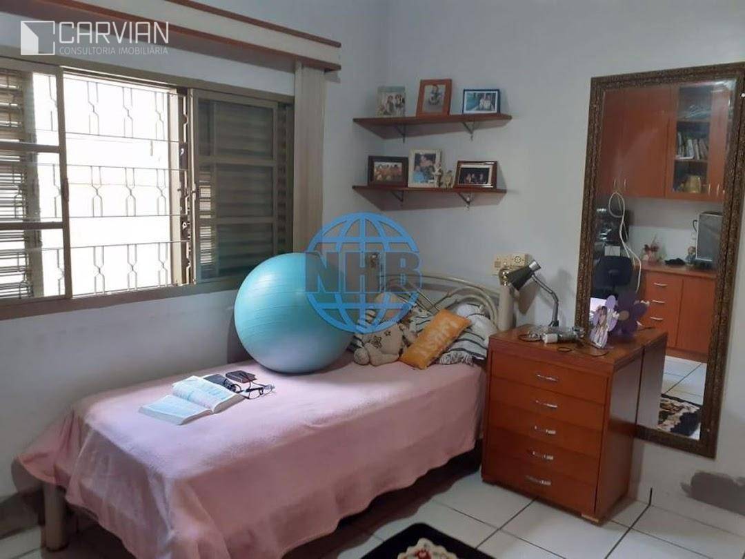 Casa à venda com 3 quartos, 178m² - Foto 14