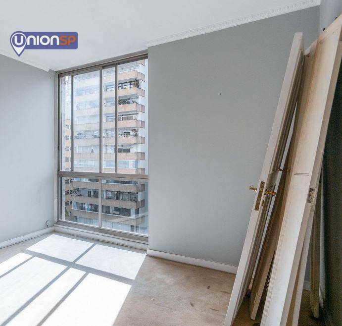 Apartamento à venda com 4 quartos, 222m² - Foto 8