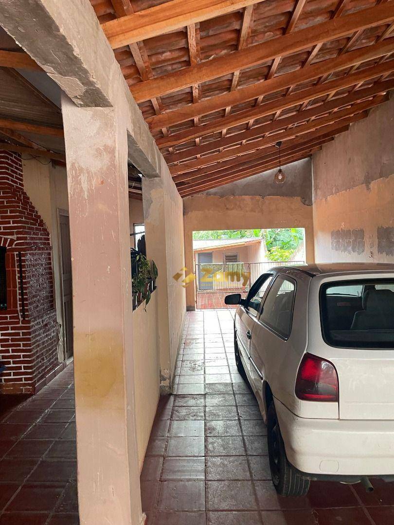 Casa à venda com 3 quartos, 350m² - Foto 2