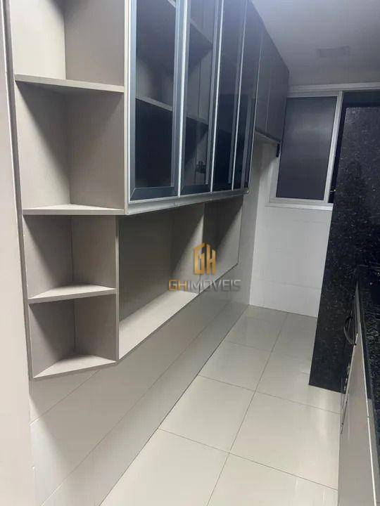 Apartamento à venda com 3 quartos, 71m² - Foto 1