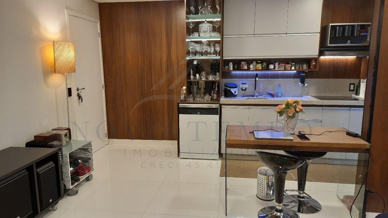 Apartamento à venda com 1 quarto, 50m² - Foto 2