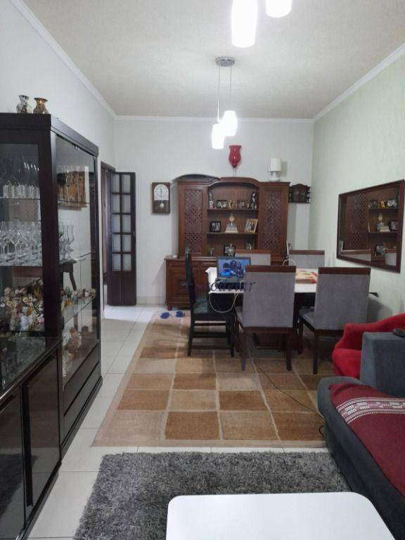 Sobrado à venda com 4 quartos, 150m² - Foto 2