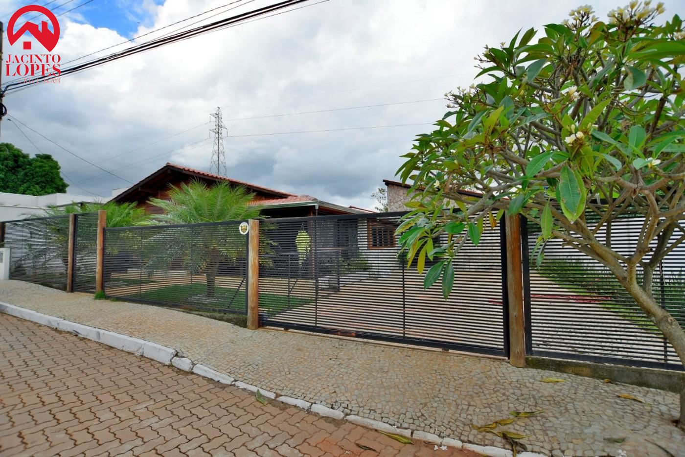 Casa de Condomínio à venda com 3 quartos, 300m² - Foto 1