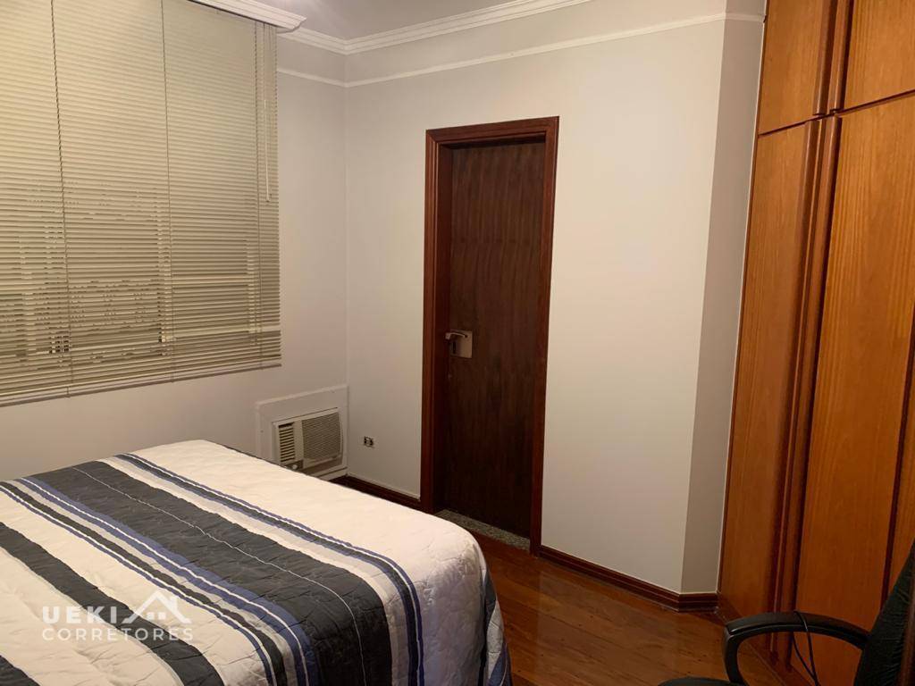 Casa à venda com 4 quartos, 328m² - Foto 18