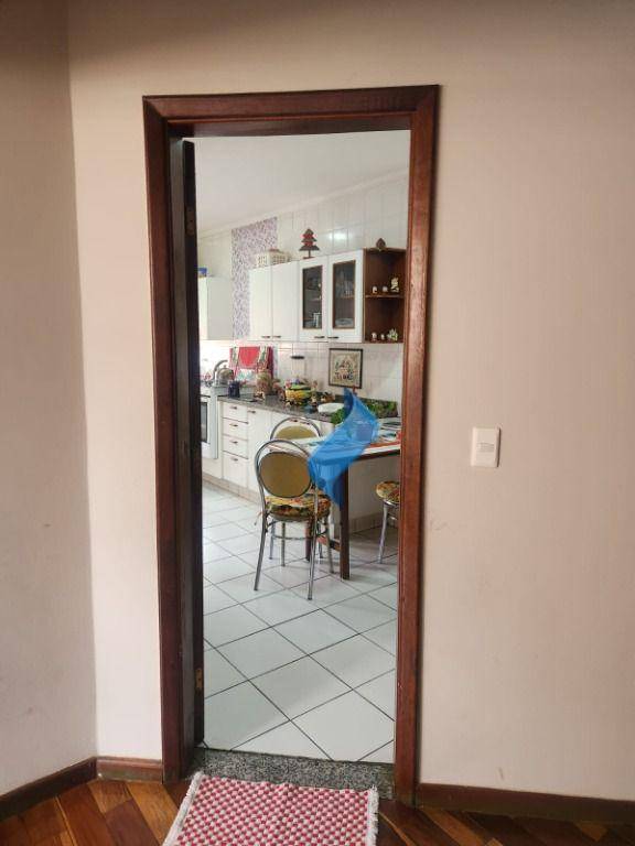 Apartamento à venda com 3 quartos, 148m² - Foto 13