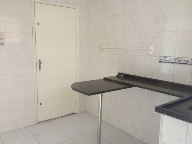 Apartamento à venda com 2 quartos, 70m² - Foto 1