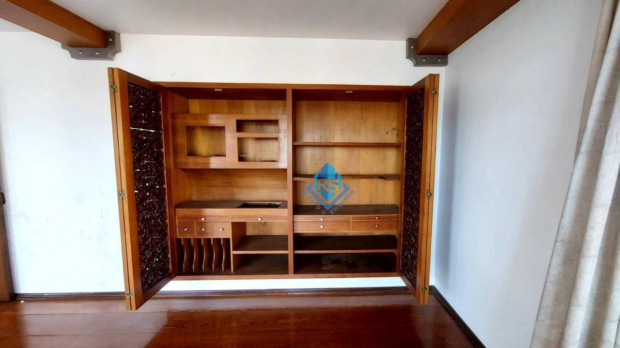 Apartamento à venda com 4 quartos, 250m² - Foto 4