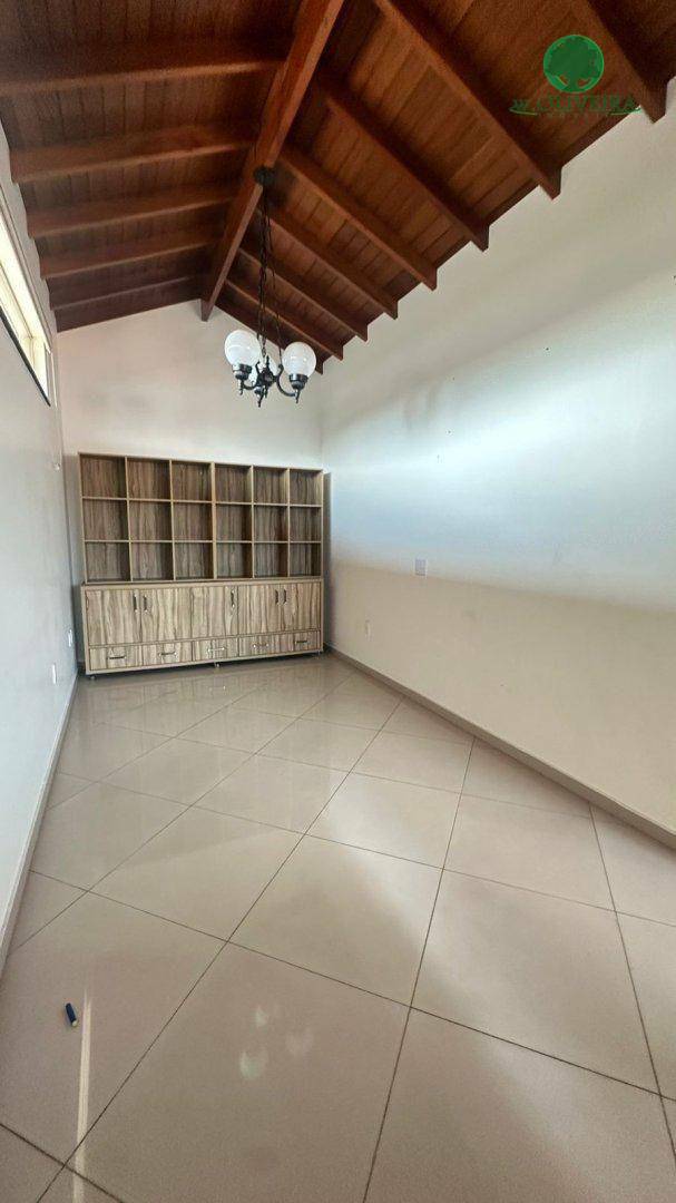 Casa à venda e aluguel com 4 quartos, 291m² - Foto 9