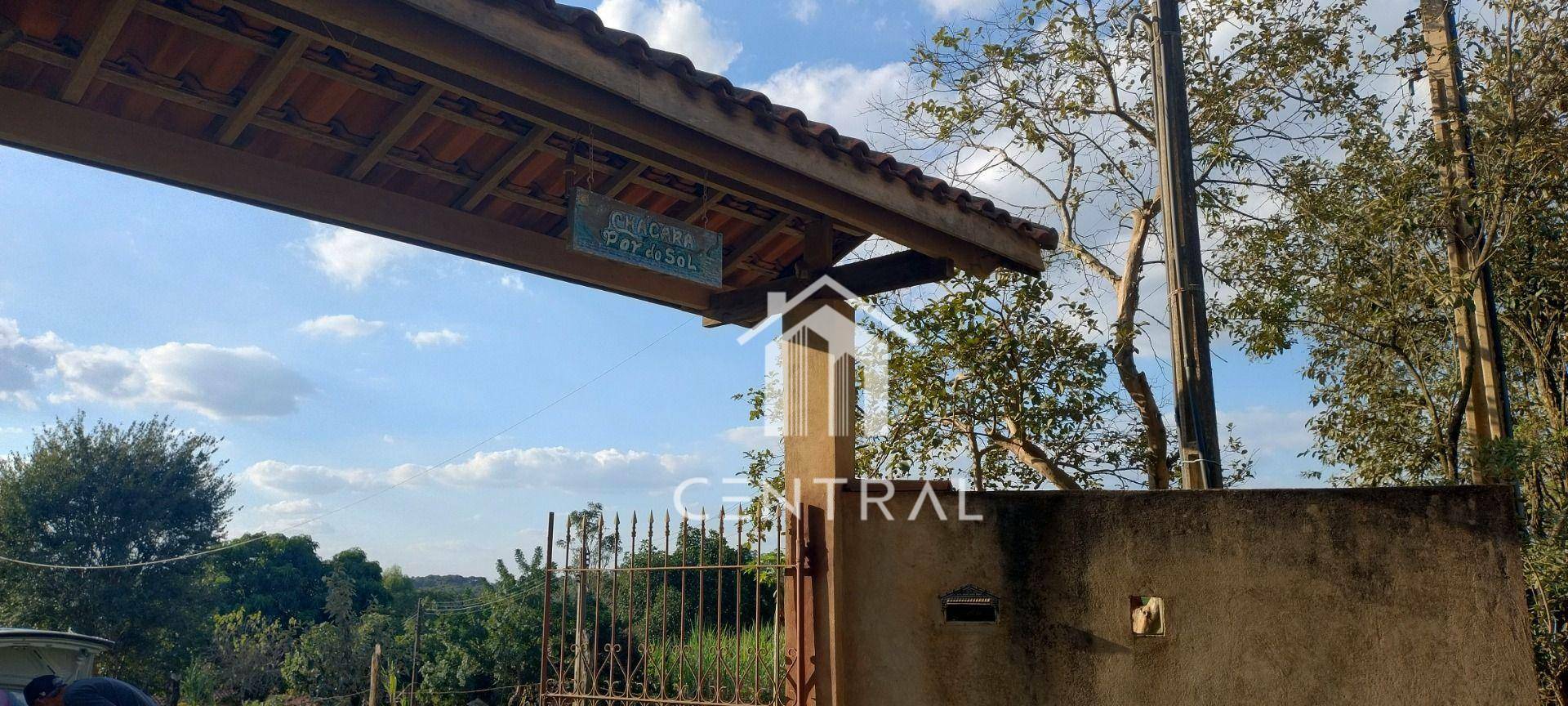 Chácara à venda com 2 quartos, 300m² - Foto 2